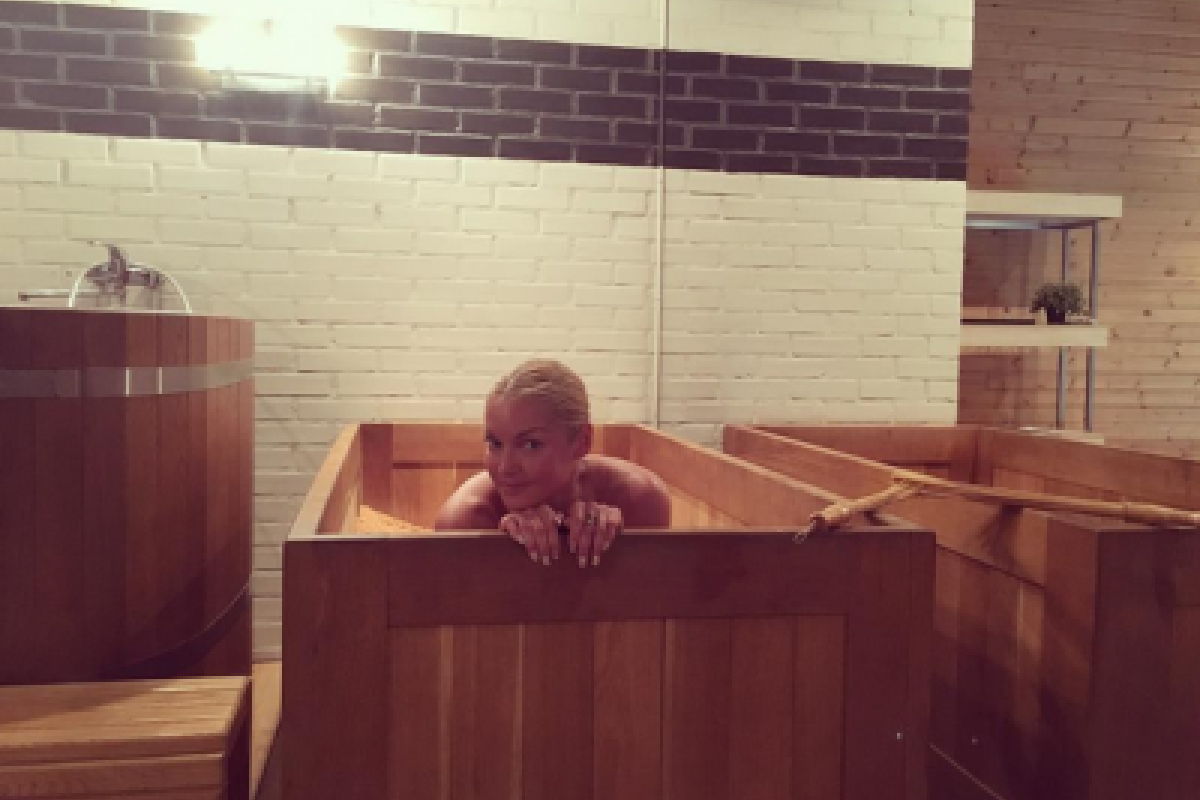 Волочкова опубликовала снимок из японской бани 