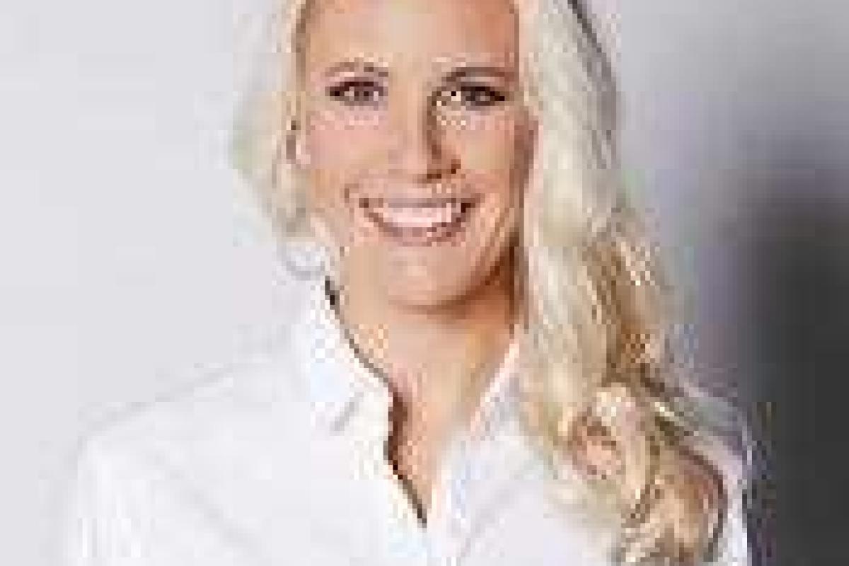 Телеведущую Елену Летучую пытались задушить