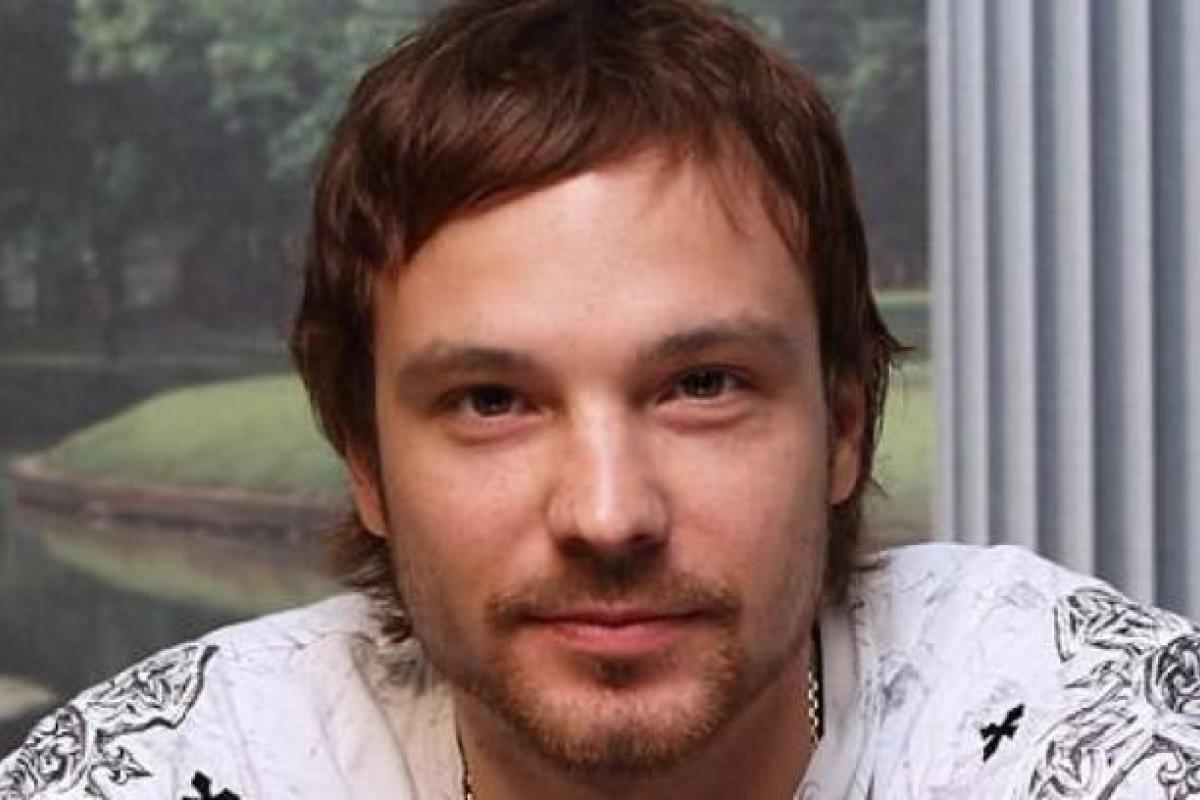 Актер Алексей Чадов решился впервые показать фанатам лицо своего сына Актер Алексей Чадов решился впервые показать фанатам лицо своего сына