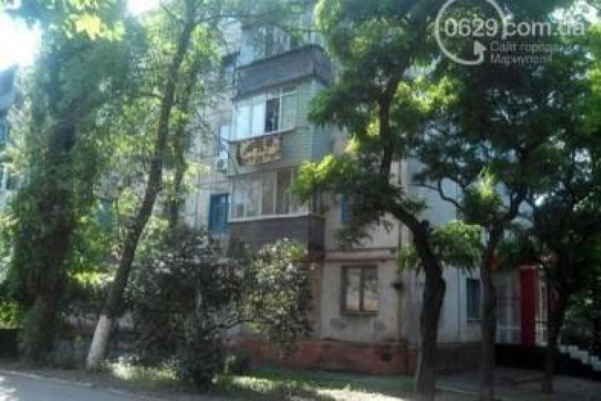 Стало известно имя мужчины, который с гранатой забаррикадировался в мариупольской многоэтажке Стало известно имя мужчины, который с гранатой забаррикадировался в мариупольской многоэтажке