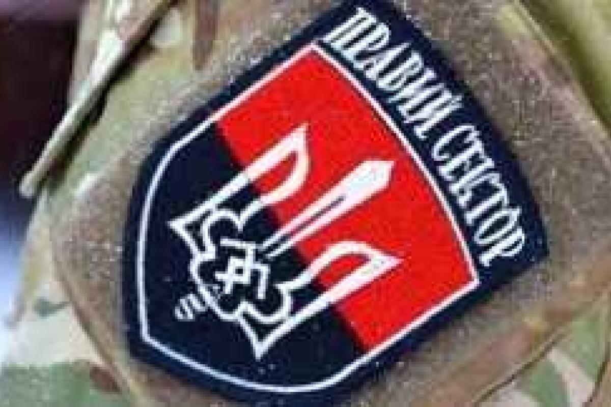 Жителей "ЛНР" пугают "диверсантами Правого сектора", которые "травят воду" Жителей "ЛНР" пугают "диверсантами Правого сектора", которые "травят воду"