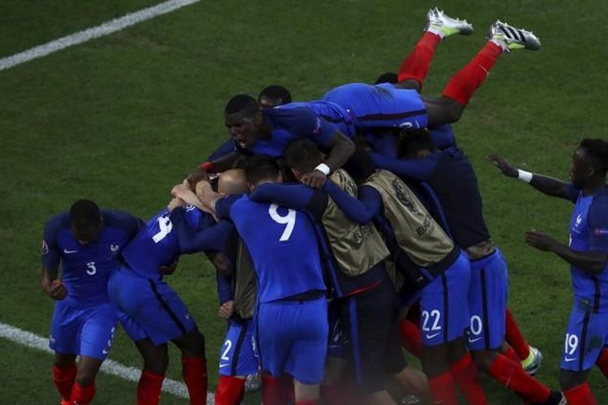 Евро-2016: Швейцария и Франция сыграли со счетом 0:0 Евро-2016: Швейцария и Франция сыграли со счетом 0:0