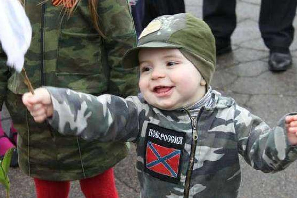 Журналист: Боевики Донбасса специально отправляют детей под снаряды Журналист: Боевики Донбасса специально отправляют детей под снаряды