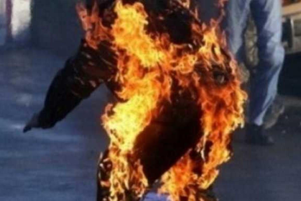 На оккупированной территории Луганщины мужчина пытался сжечь себя