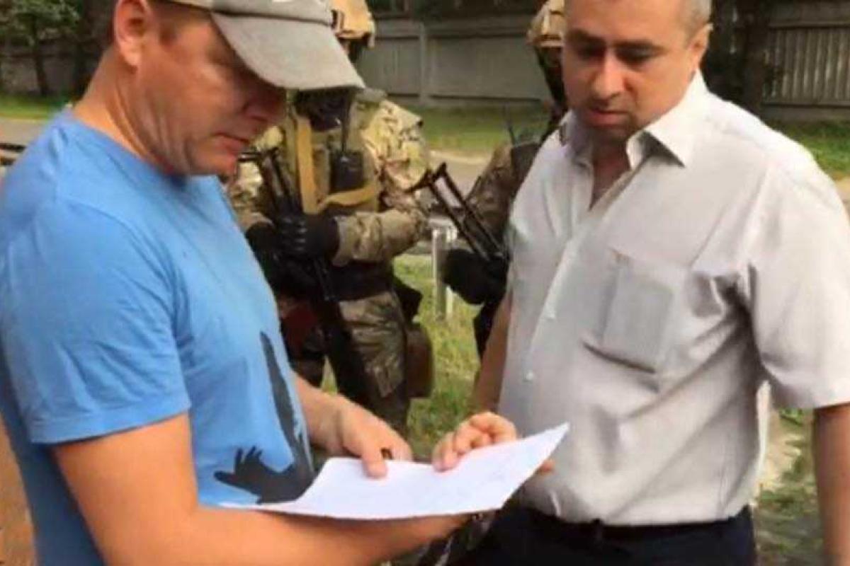 В сети появились кадры скандального обыска у Ляшко В сети появились кадры скандального обыска у Ляшко