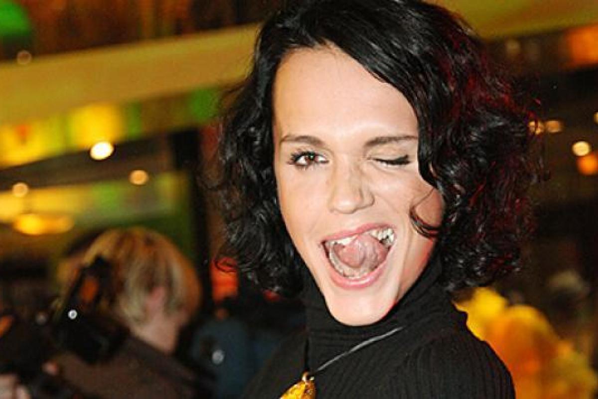 Фото обнаженной дочери певицы Славы попали в Сеть