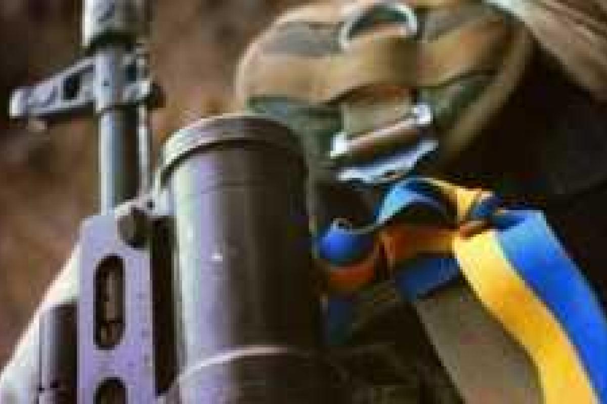 За сутки в зоне АТО погиб один украинский военный, еще четверо получили ранения За сутки в зоне АТО погиб один украинский военный, еще четверо получили ранения