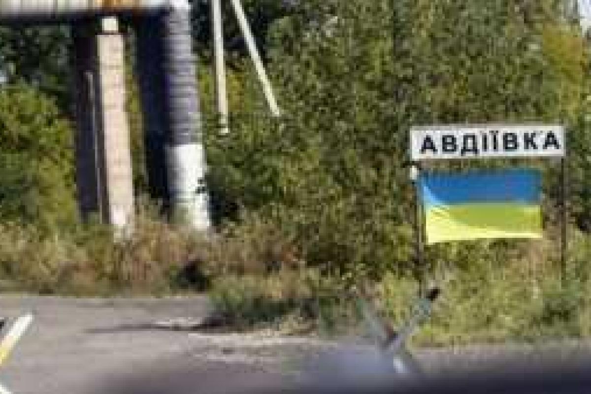 Адская ночь в Авдеевке: город "поливали" из гаубиц и САУ Адская ночь в Авдеевке: город "поливали" из гаубиц и САУ