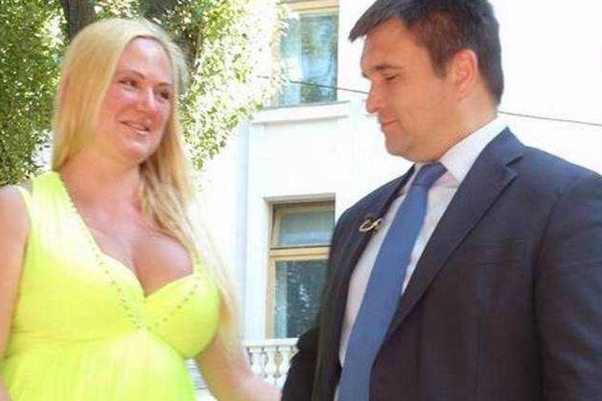 В Сети появились "пикантные" фото Климкина с журналисткой