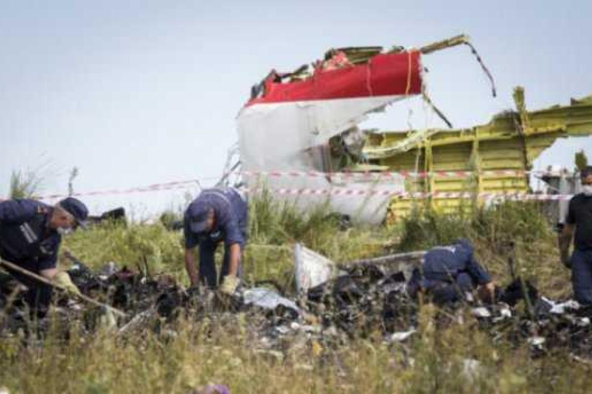 В Bellingcat показали, как передвигался по Донбассу "Бук" в день катастрофы MH17 В Bellingcat показали, как передвигался по Донбассу "Бук" в день катастрофы MH17