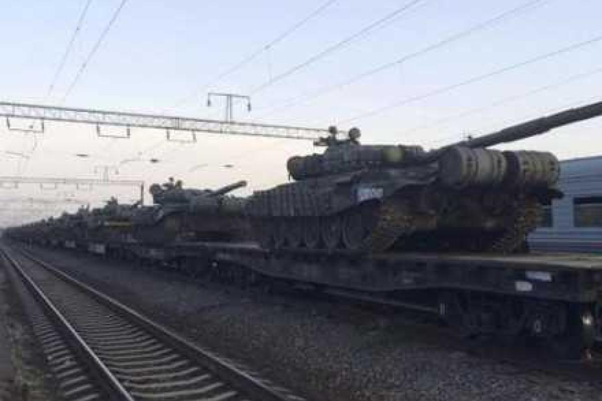 Из России на Луганщину прибыли эшелоны с военной техникой