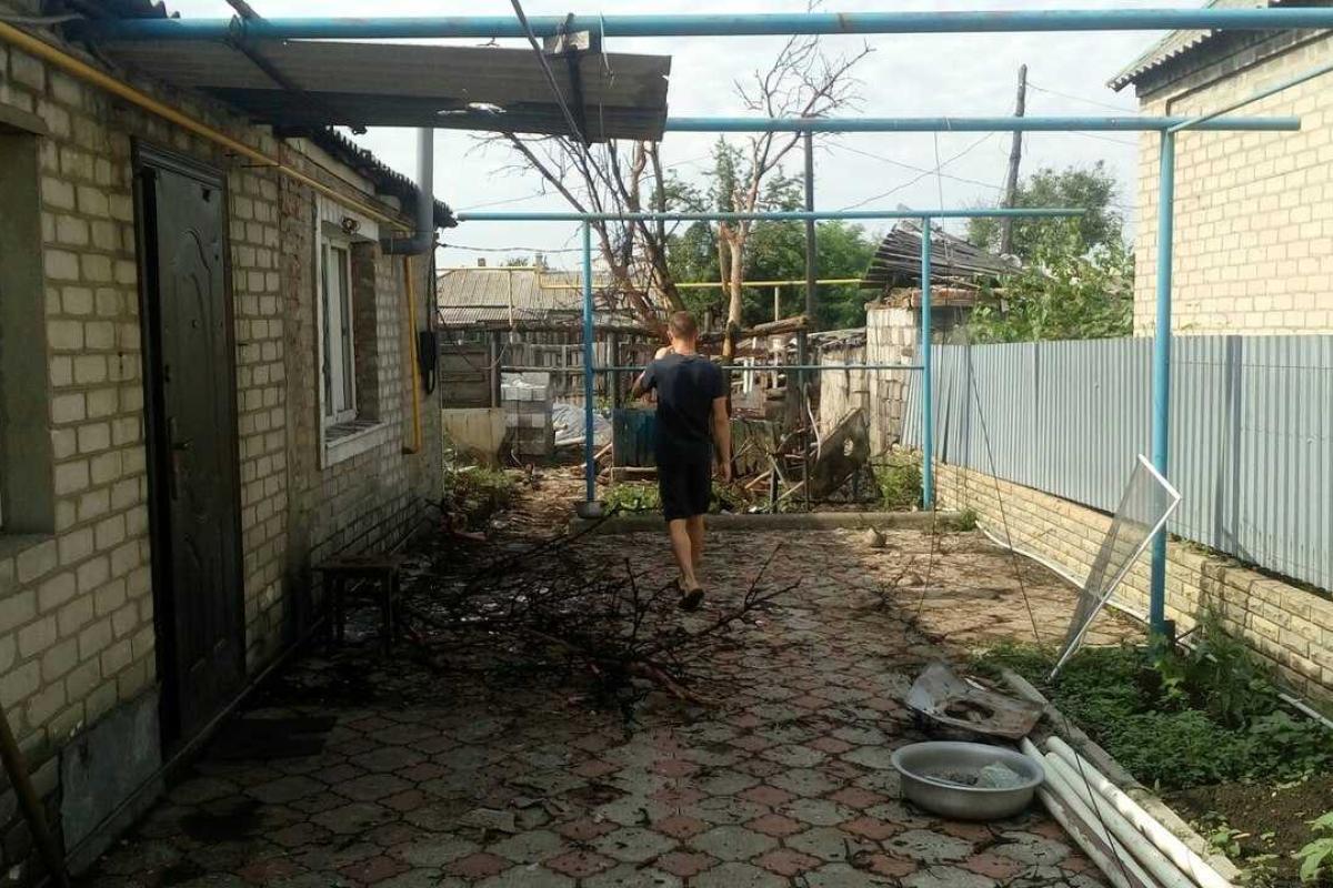 На окраине Донецка появились новые разрушения из-за обстрела На окраине Донецка появились новые разрушения из-за обстрела