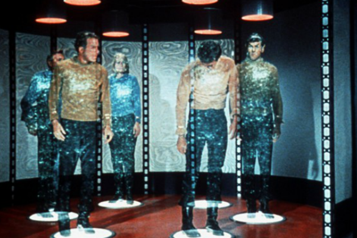 В России к 2035 году хотят внедрить телепортацию: соцсети взорвались шутками В России к 2035 году хотят внедрить телепортацию: соцсети взорвались шутками