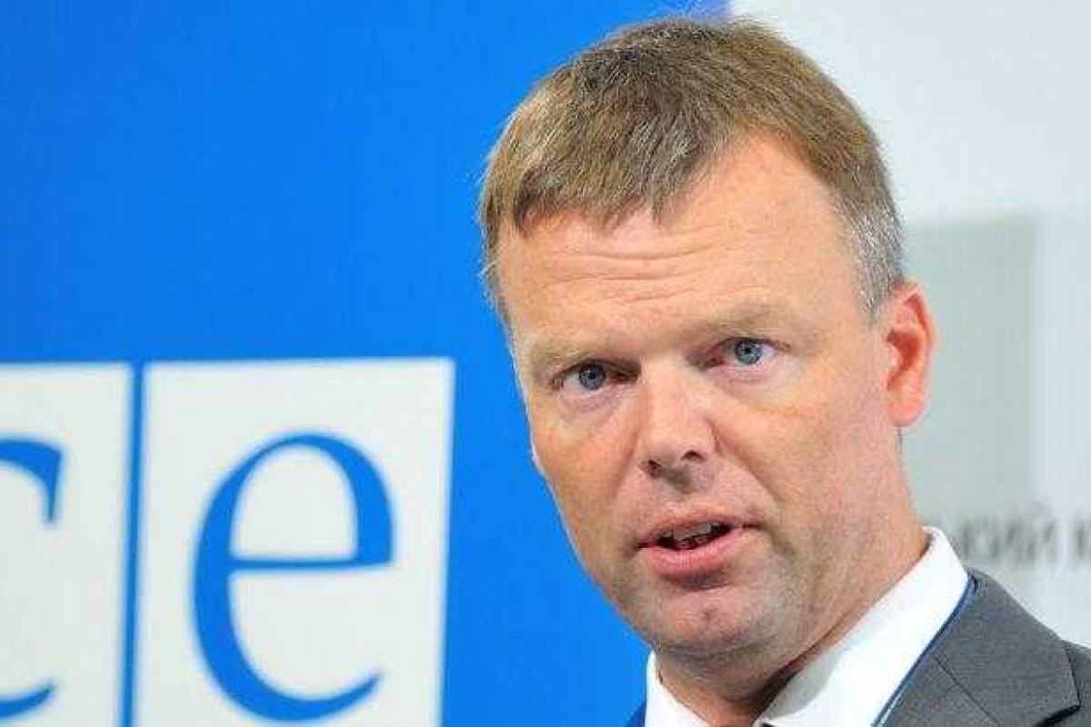 Александр Хуг сравнил обстановку на Донбассе с лесным пожаром Александр Хуг сравнил обстановку на Донбассе с лесным пожаром