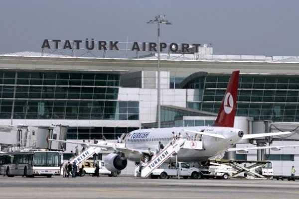 В Стамбуле задержаны 13 подозреваемых в причастности к теракту В Стамбуле задержаны 13 подозреваемых в причастности к теракту