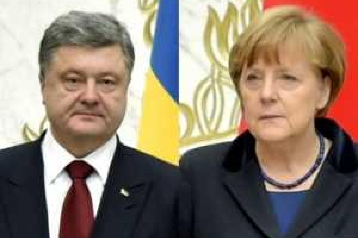Президент Порошенко провел переговоры с Меркель касательно санкций против России Президент Порошенко провел переговоры с Меркель касательно санкций против России
