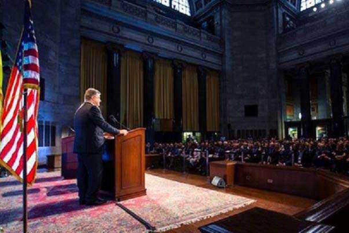 Политологи подготовили "сенсацию" о Порошенко и Савченко Политологи подготовили "сенсацию" о Порошенко и Савченко