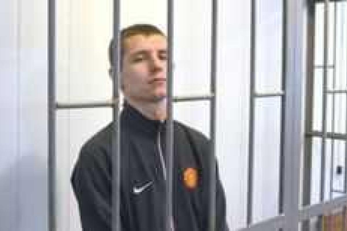 В Крыму активиста Евромайдана приговорили к 10 годам тюрьмы В Крыму активиста Евромайдана приговорили к 10 годам тюрьмы