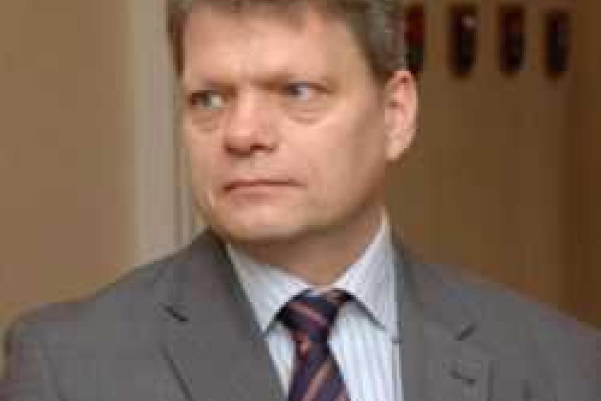 Эксперт рассказал, как избежать особого статуса Донбасса Эксперт рассказал, как избежать особого статуса Донбасса