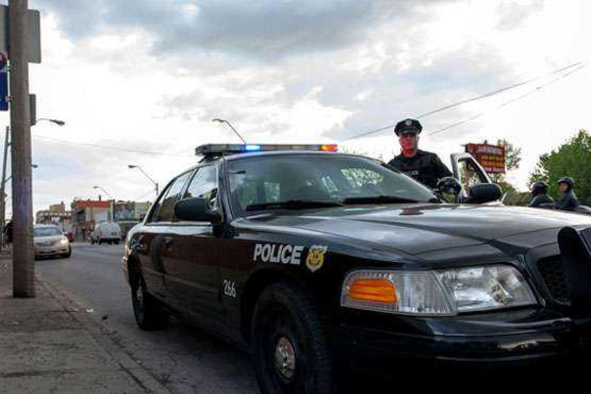 В США мужчина настойчиво требовал от полицейских застрелить его В США мужчина настойчиво требовал от полицейских застрелить его