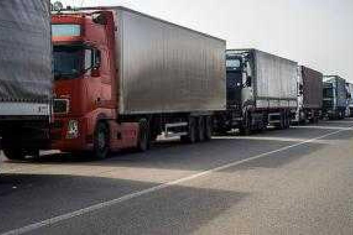 На границе с РФ замечен неопознанный "гумконвой" для "ДНР" - соцсети