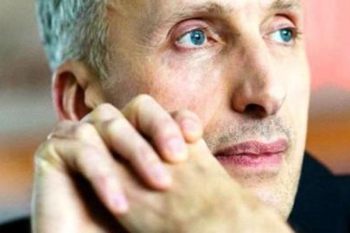 Сурков в Минске продолжает процесс мягкой капитуляции России, - политолог