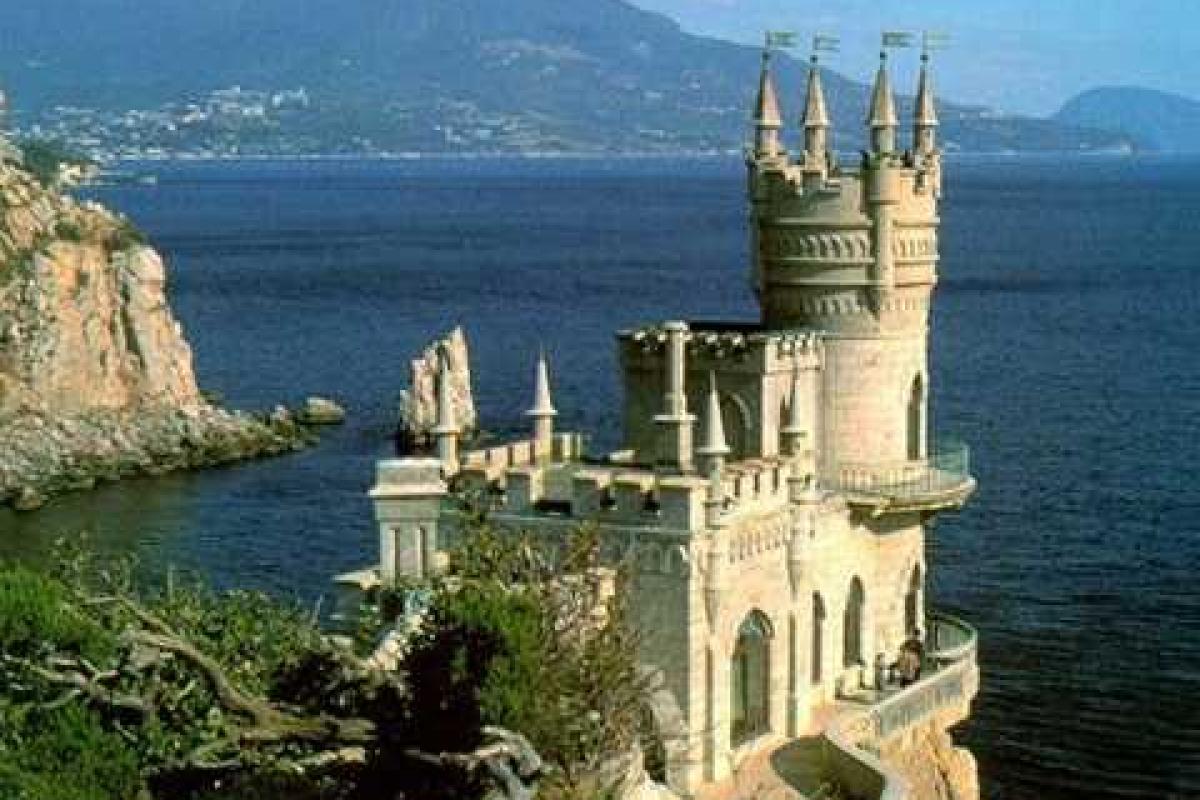 Россияне отказываются ехать на отдых в Крым Россияне отказываются ехать на отдых в Крым