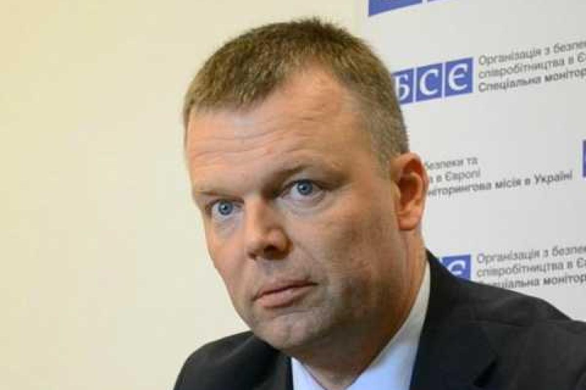 Александр Хуг: Стороны конфликта на Донбассе не отвели вооружение на достаточное расстояние Александр Хуг: Стороны конфликта на Донбассе не отвели вооружение на достаточное расстояние