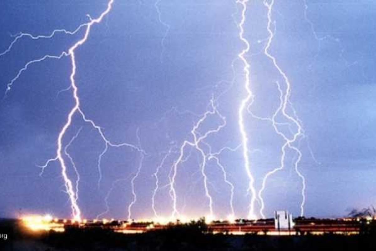 Гроза в Лисичанске оставила город без воды