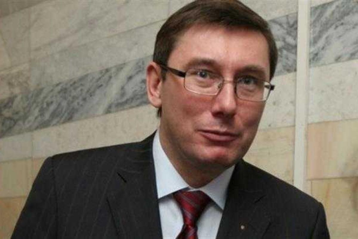 Политолог: Луценко взял курс на реальную борьбу с "отморозками" в системе прокуратуры 