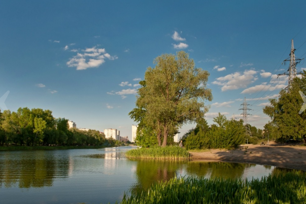 В Киеве запретили купаться на одном из популярных пляжей В Киеве запретили купаться на одном из популярных пляжей