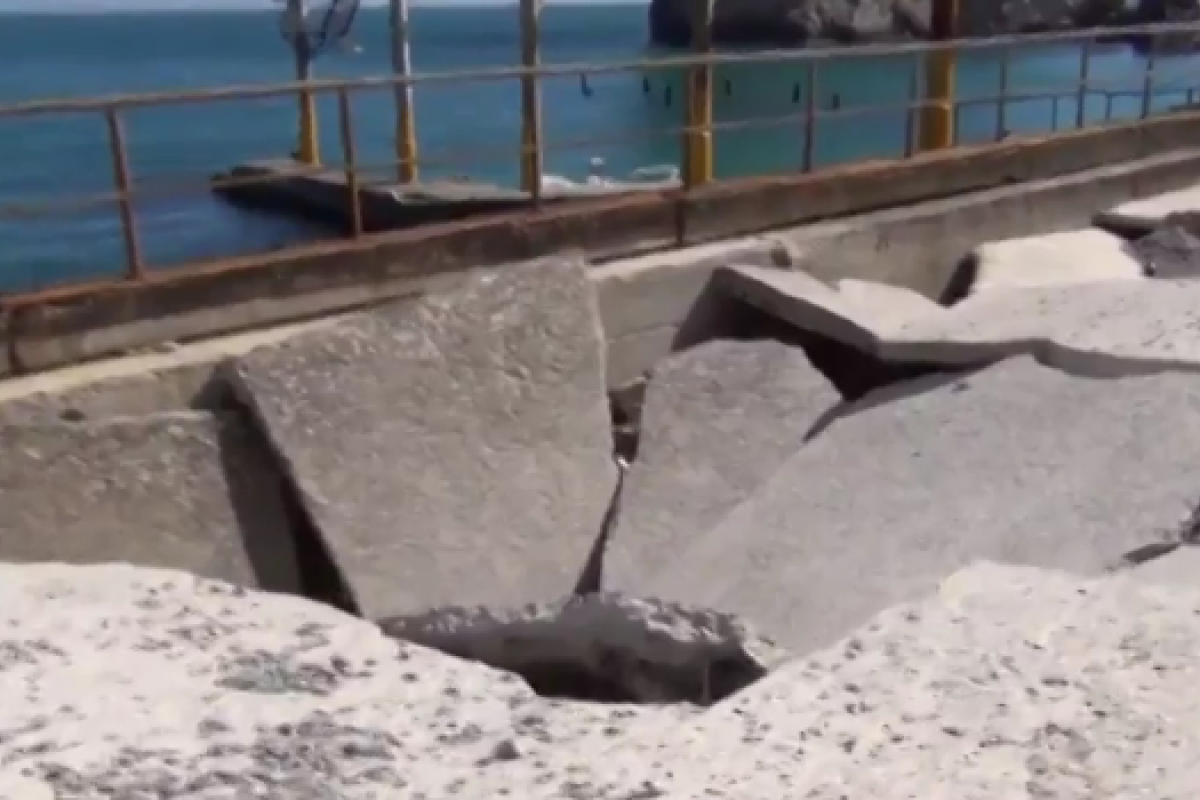 Москвичей разочаровало состояние пляжей в оккупированном Крыму: "Больше сюда не приедем" Москвичей разочаровало состояние пляжей в оккупированном Крыму: "Больше сюда не приедем"