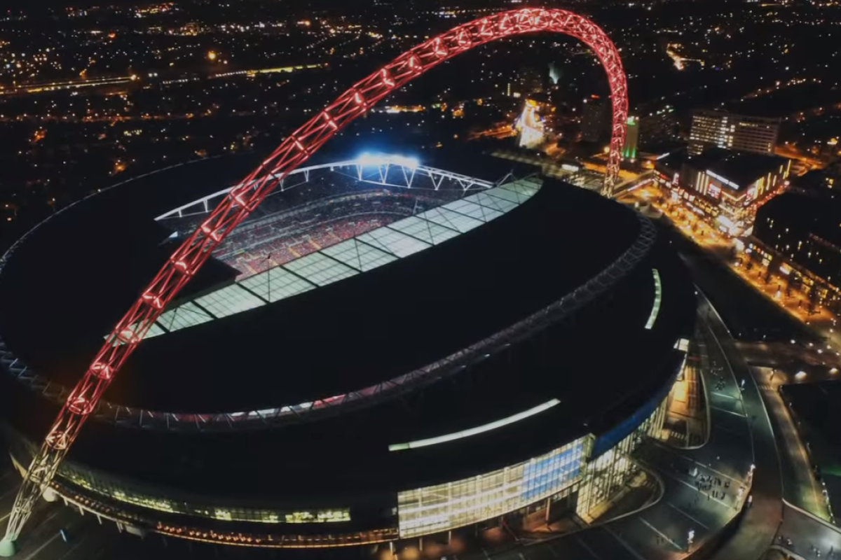 Компания Nike представила новый рекламный ролик перед стартом Евро-2016 Компания Nike представила новый рекламный ролик перед стартом Евро-2016