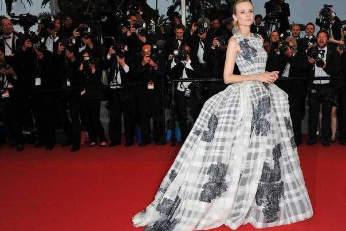 10 самых нелепых нарядов знаменитостей