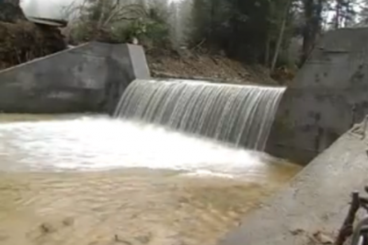 На Закарпатье депутата обвинили в краже металлической пластины весом более 230 кг