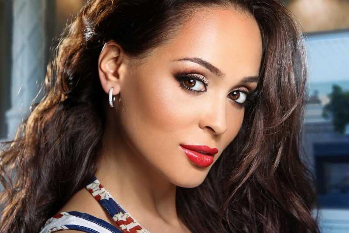 Анна Калашникова хочет вернуть Прохора Шаляпина при помощи экстрасенса