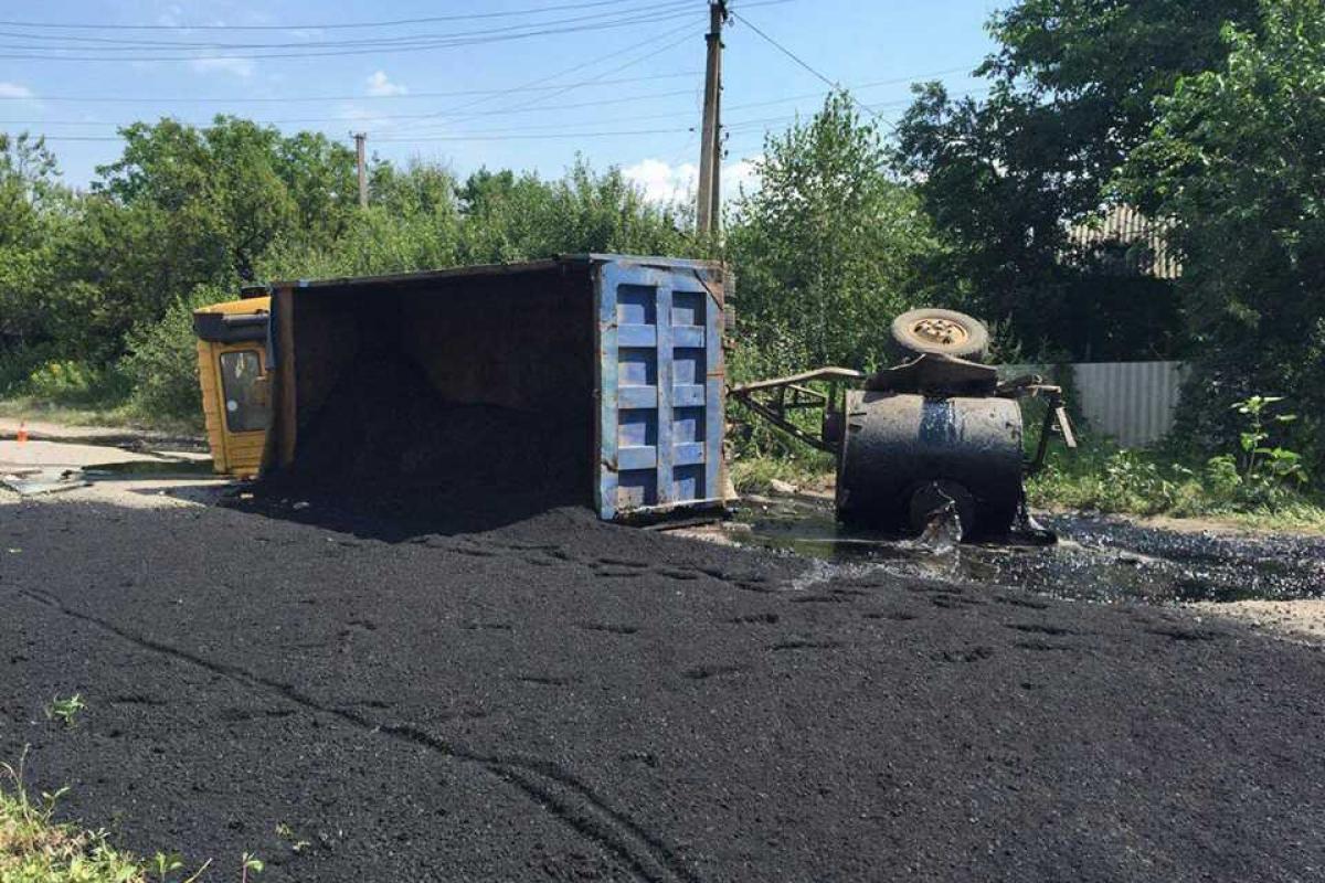 В Новодружеске на Луганщине машина с битумом сбила насмерть 10-летнюю девочку