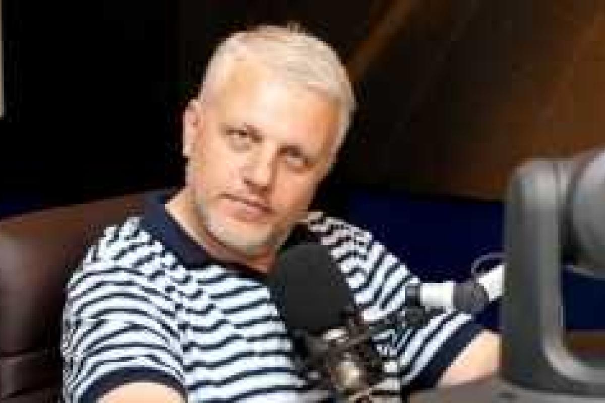 В Сети появилось видео с места подрыва автомобиля журналиста Шеремета В Сети появилось видео с места подрыва автомобиля журналиста Шеремета