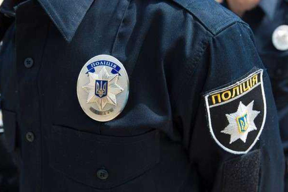 Пользователи Сети шокированы поведением харьковского полицейского Пользователи Сети шокированы поведением харьковского полицейского