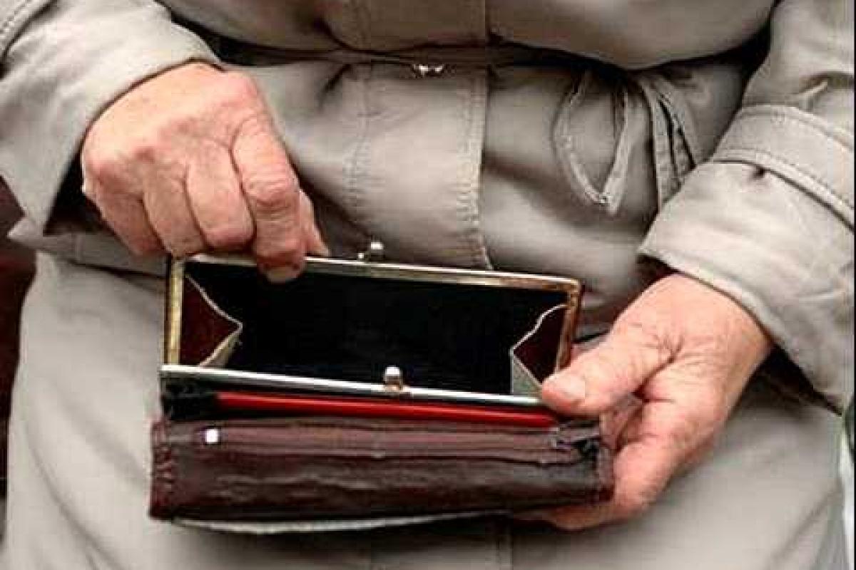 В "ЛНР" у пенсионеров мошенники отбирают все сбережения, "милиция" не справляется В "ЛНР" у пенсионеров мошенники отбирают все сбережения, "милиция" не справляется