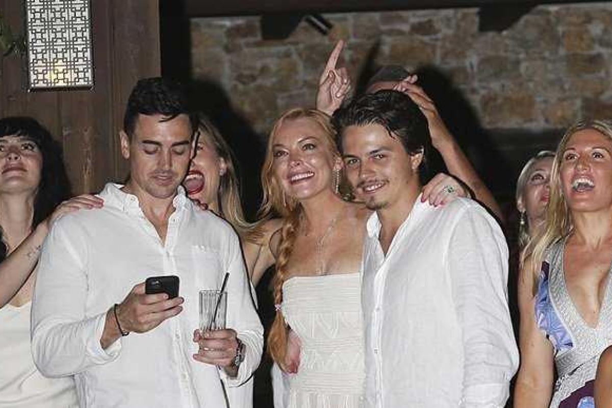 Линдси Лохан отпраздновала свое 30-летие в компании Егора Тарабасова в Греции