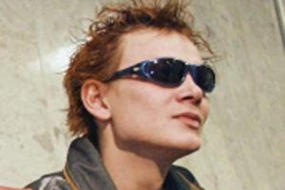 Врачи опасаются за жизнь участника группы «Отпетые мошенники», который впал в кому после ДТП