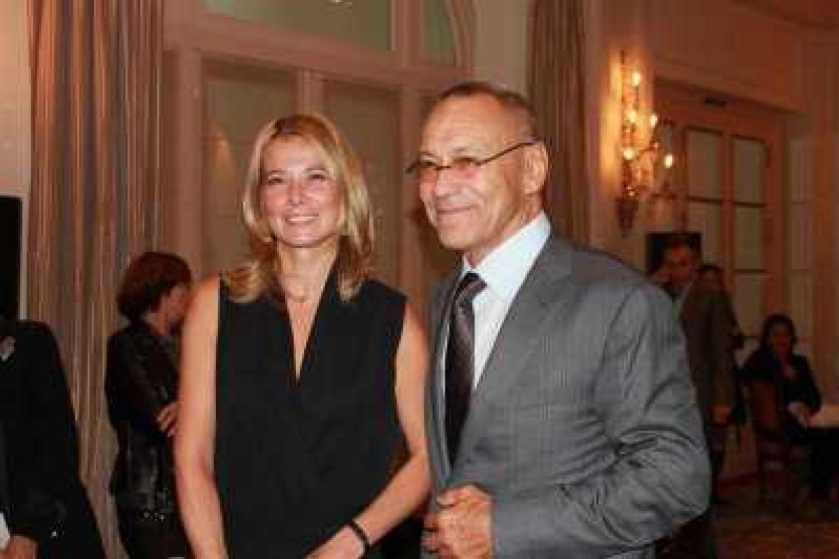 Юлия Высоцкая и Андрей Кончаловский продемонстрировали семейную идиллию 