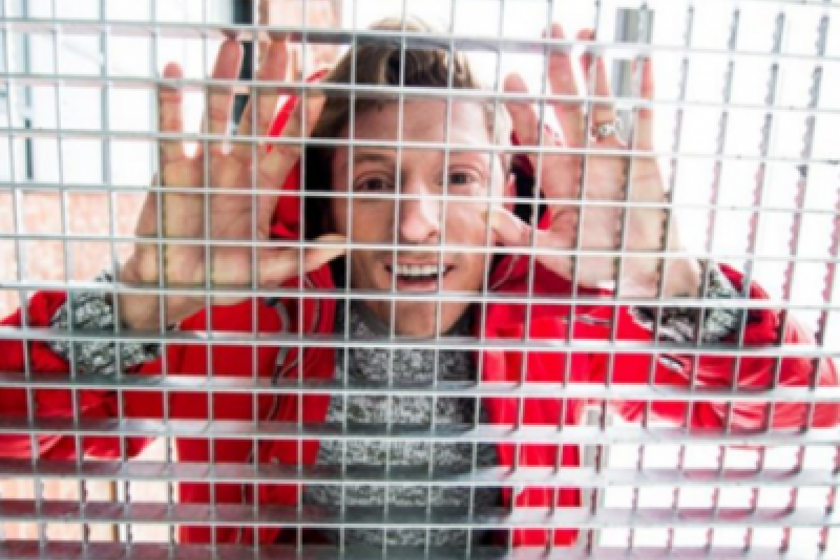 Павел Воля заряжает подписчиков позитивом из-за решетки