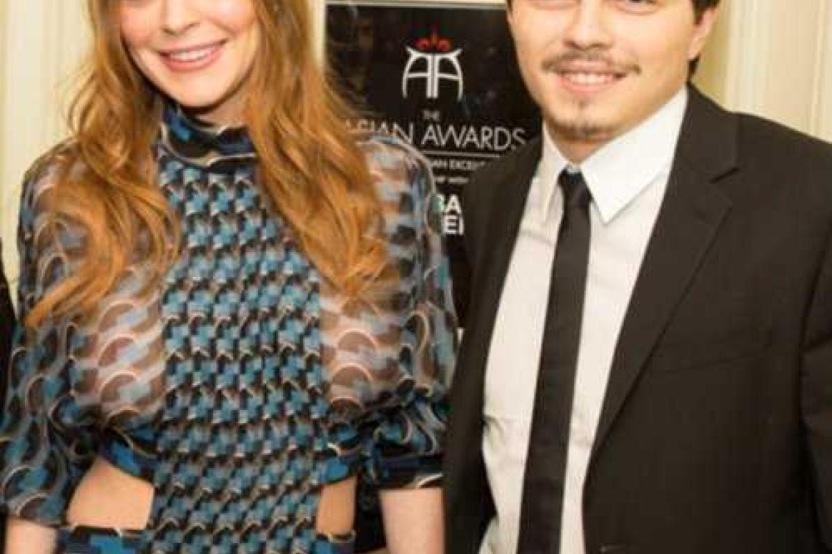 Линдси Лохан выбросила телефон своего российского жениха в море 