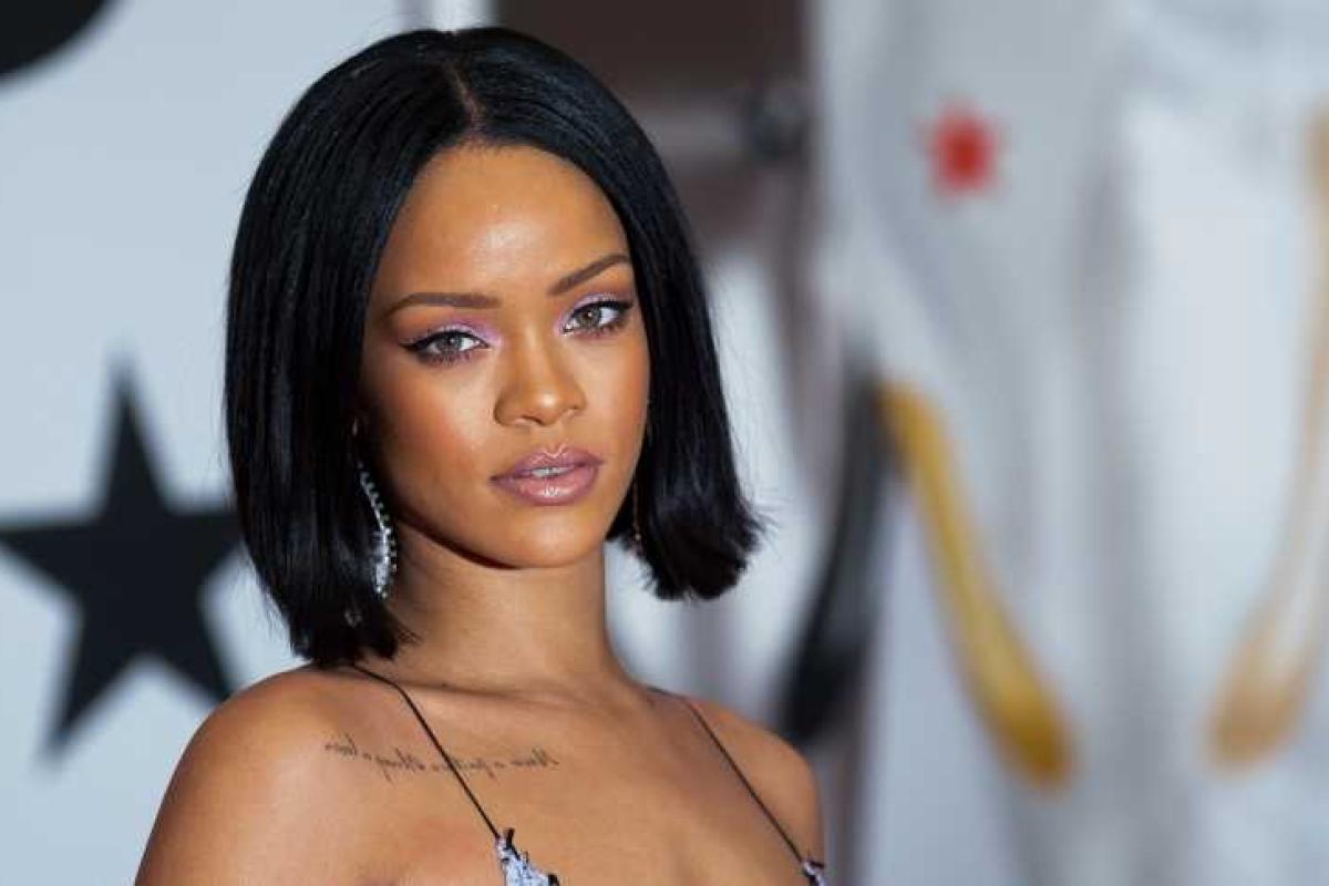 Рианна запретила фанатам ловить покемонов на концерте