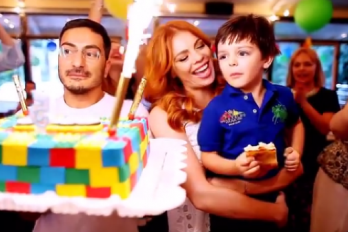 Анастасия Стоцкая впервые показала отца своего ребенка Анастасия Стоцкая впервые показала отца своего ребенка