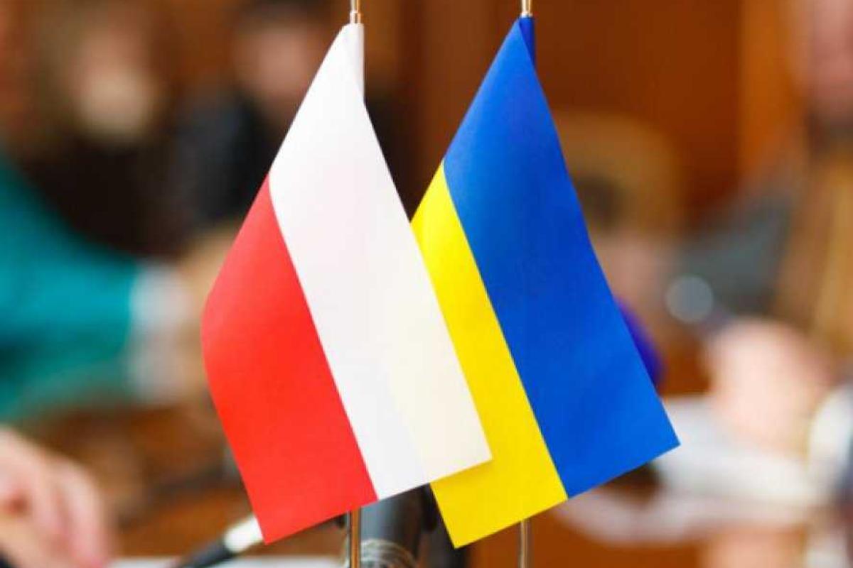 Украина и Польша подписали соглашение о взаимных поставках оружия и военной техники Украина и Польша подписали соглашение о взаимных поставках оружия и военной техники