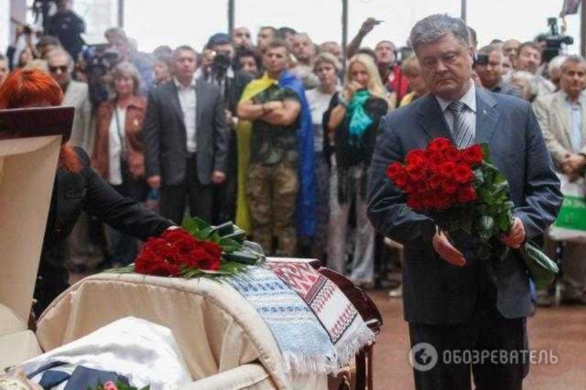 Опубликованы фото прощания с журналистом Павлом Шереметом