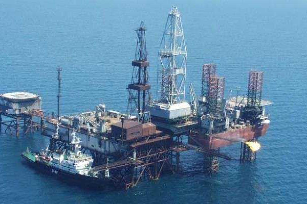 Пограничники обнаружили российские буровые платформы и суда в морской зоне Украины Пограничники обнаружили российские буровые платформы и суда в морской зоне Украины